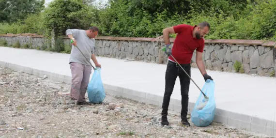 Arifiye Belediyesinden Bayram Öncesi Gölbaşı Yolunda Mıntıka Temizliği