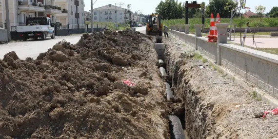 Arifiye’de Yeni Yerleşim Bölgelerinde Altyapı Çalışmaları Sürüyor.