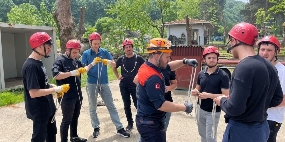 MEB AKUB öğrencilerine AFAD’tan çadır kurma eğitimi