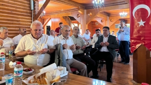 15 Temmuz Milli İrade Derneği Başkanı İnci, dernek yöneticileriyle Bayraktepe'de buluştu