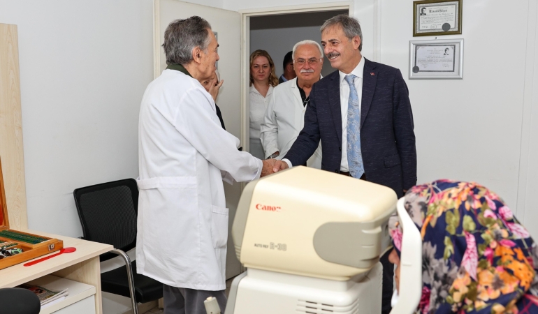 Başkan Alemdar Büyükşehir Tıp Merkezi’ni ziyaret etti:  “Önceliğimiz vatandaşlarımıza en iyi hizmeti sunmaktır”