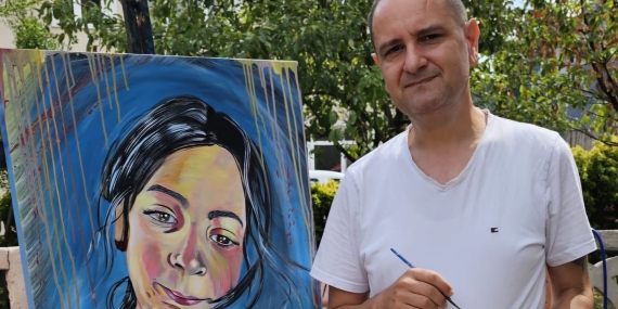 Sapancalı Ressam Ersoy Ayyıldız’dan duygu dolu bir tablo daha ‘Narin Güran’ın Portresi’