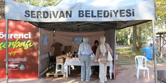 Serdivan Belediyesi’nden çorba ikramı