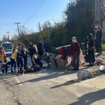 SAKARYA'DA FECİ KAZA: BABA OLAY YERİNDE HAYATINI KAYBETTİ, OĞLU AĞIR YARALANDI KAMYONET SÜRÜCÜSÜ KAZA SONRASI KAÇTI