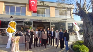 1071 Coffee Lounge; görkemli bir açılışla başiskele sahilinde hizmete girdi