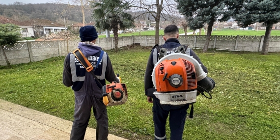 Serdivan’da Yeşil Alanlara Düzenli Bakım