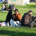 KIŞ AYINDA YAZDAN KALMA GÜN: GÜNEŞİ GÖREN PARK, CADDE VE SOKAKLARA AKIN ETTİ