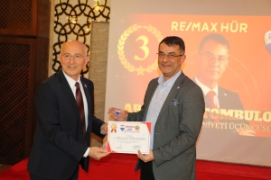 REMAX Hür’den 22. yıla Görkemli kutlama! Başarılı Danışmanlar ödüllendirildi